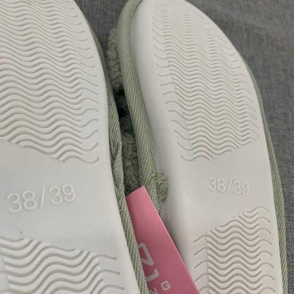 New! Docosy Fuzzy Slippers Green Comfy Crisscross House Shoes Memory Foam - Picture 6 of 9